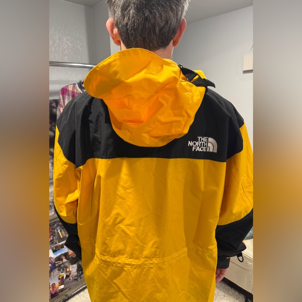 The North Face Gore-Tex Shell Jacket Yellow Black Men’s XL - Picture 9 of 17